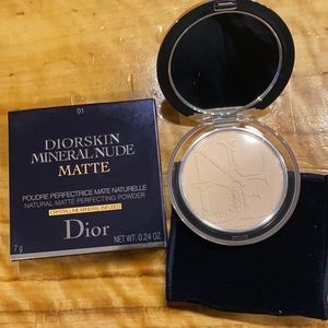 DiorSkin Mineral Nude Matte Perfecting Powder